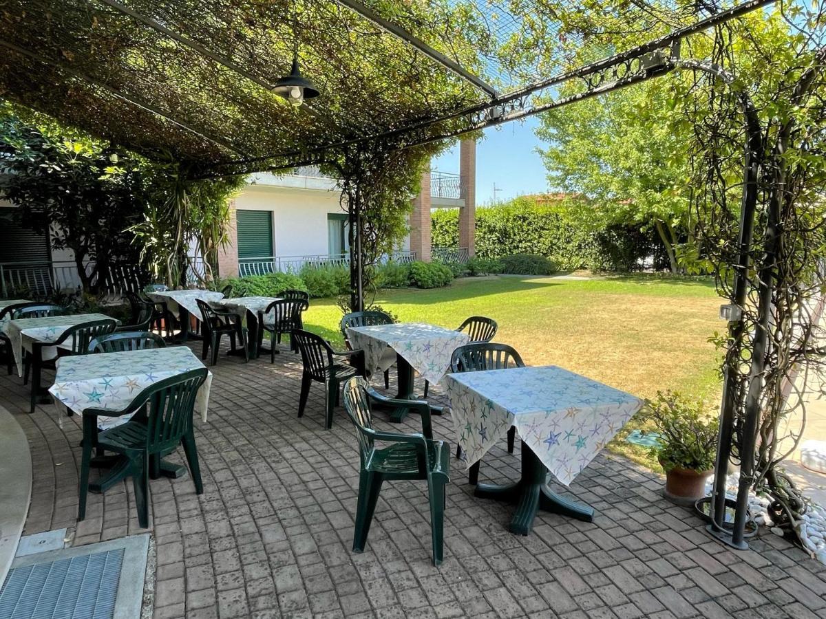 Nettuno Residence Hotel Peschiera del Garda Exterior foto